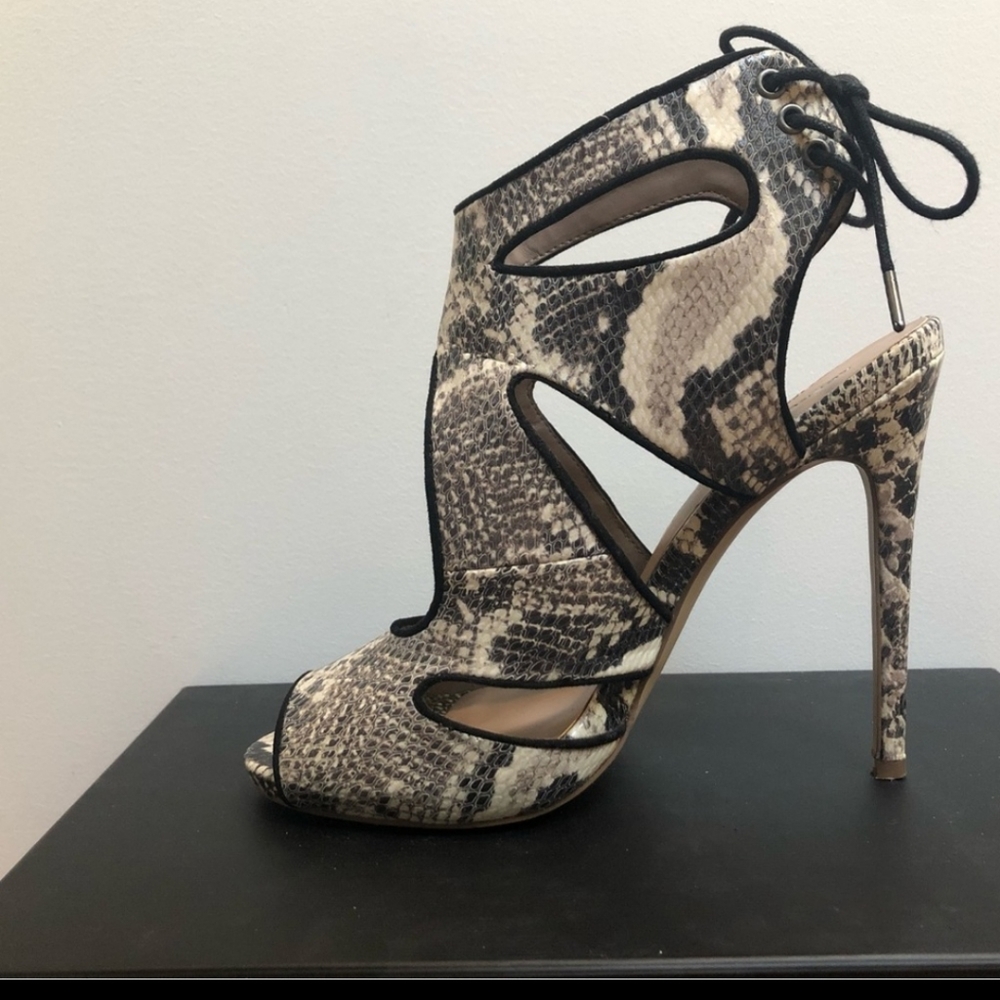 BRAND NEW 🏷Kurt Geiger Snake skin open toe heels